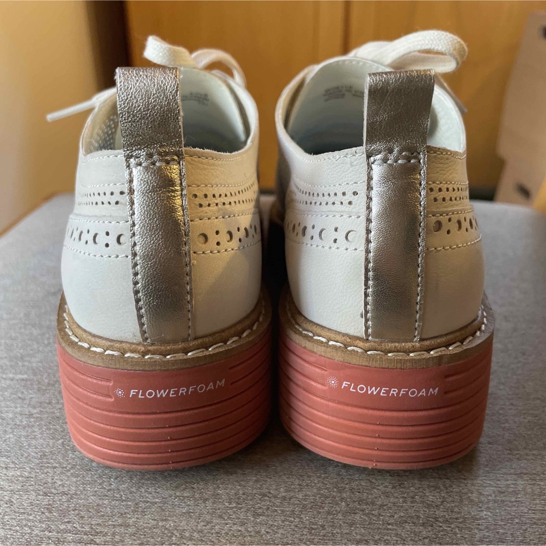 Cole Haan(コールハーン)の【美品】コールハン　羊皮　スニーカー　厚底 レディースの靴/シューズ(スニーカー)の商品写真