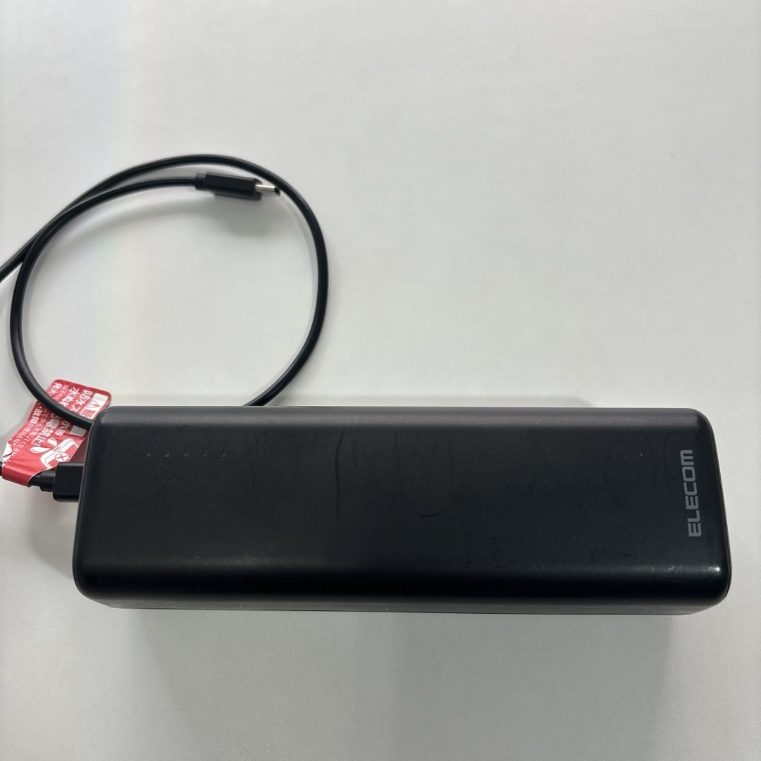 ELECOM(エレコム)のエレコム モバイルバッテリー 20000mAh  DE-C33L-20000BK スマホ/家電/カメラのスマートフォン/携帯電話(バッテリー/充電器)の商品写真