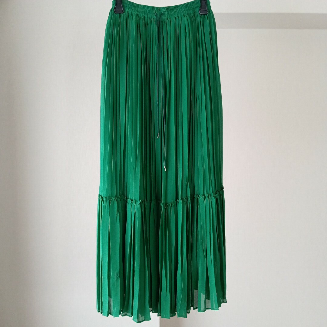 LOUNIE(ルーニィ)のLOUNIE　ルーニィ　プリーツ　ロングスカート　グリーン レディースのスカート(ロングスカート)の商品写真