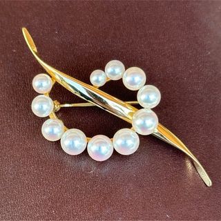 ミキモト(MIKIMOTO)の愛子さまご使用モデル【現行品】MIKIMOTO ミキモト K18 ブローチ(ブローチ/コサージュ)