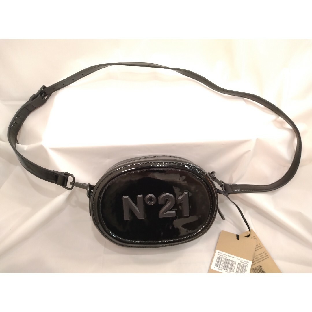 N°21(ヌメロヴェントゥーノ)のヌメロ ヴェントゥーノ N°21 ショルダーバッグ ブラック レディースのバッグ(ショルダーバッグ)の商品写真