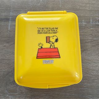 ★未使用★スヌーピー　おにぎらず　ランチボックス　SNOOPY PEANUTS(弁当用品)