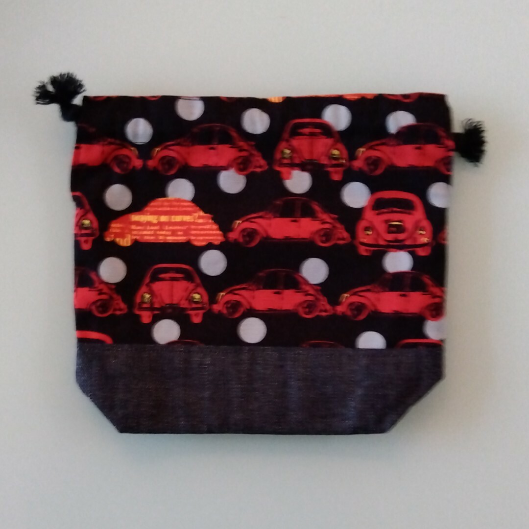 赤い車巾着袋コップ袋コップ入れ給食袋 ハンドメイドのキッズ/ベビー(外出用品)の商品写真