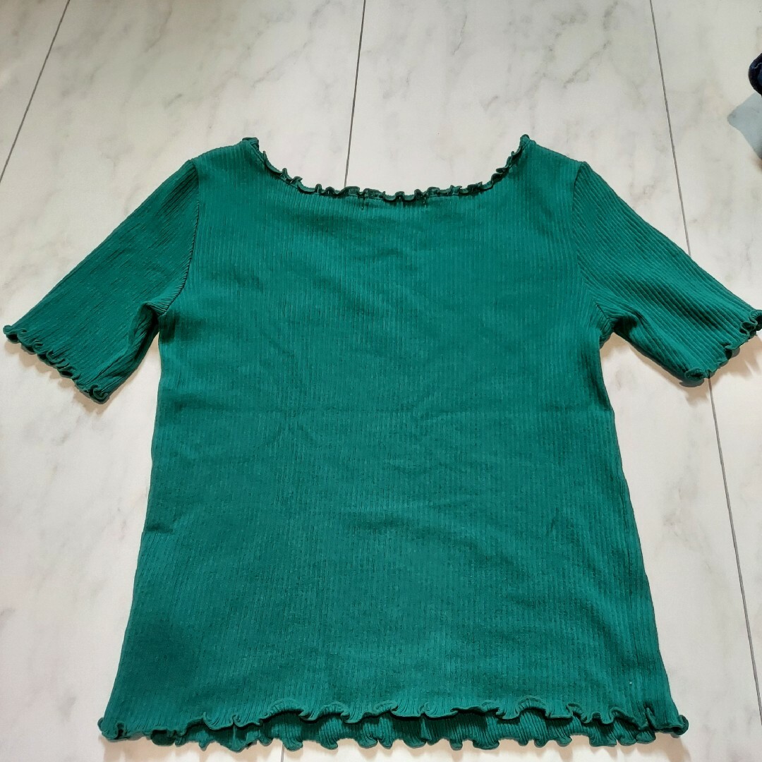 moussy(マウジー)のmoussy 袖フリルトップス 美品 レディースのトップス(カットソー(半袖/袖なし))の商品写真