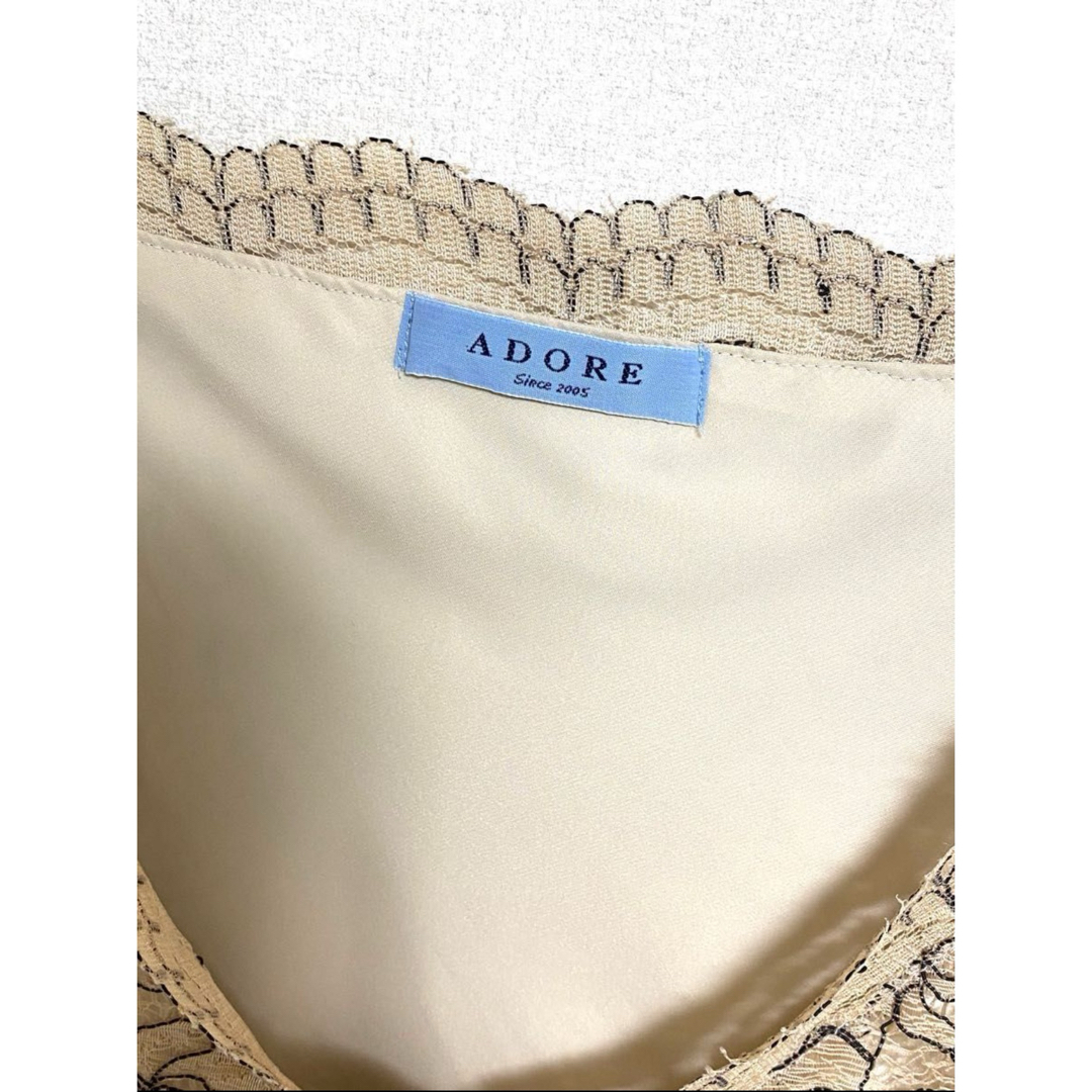 ADORE(アドーア)のADORE  アドーア　ラッセルフラワーレース　ノースリーブ　トップス  レディースのトップス(シャツ/ブラウス(半袖/袖なし))の商品写真