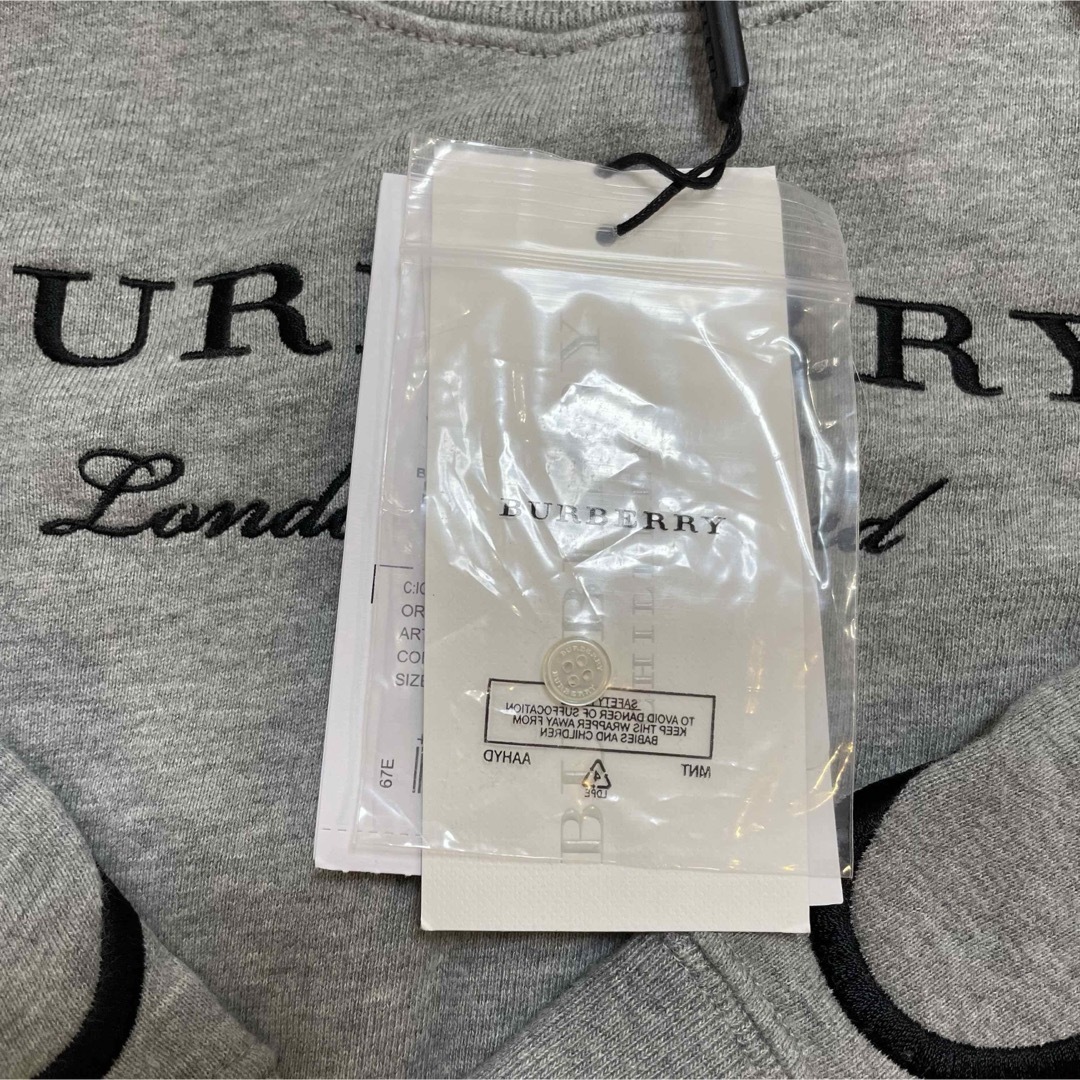 BURBERRY(バーバリー)のバーバリー　トレーナー　3Y キッズ/ベビー/マタニティのキッズ服男の子用(90cm~)(Tシャツ/カットソー)の商品写真