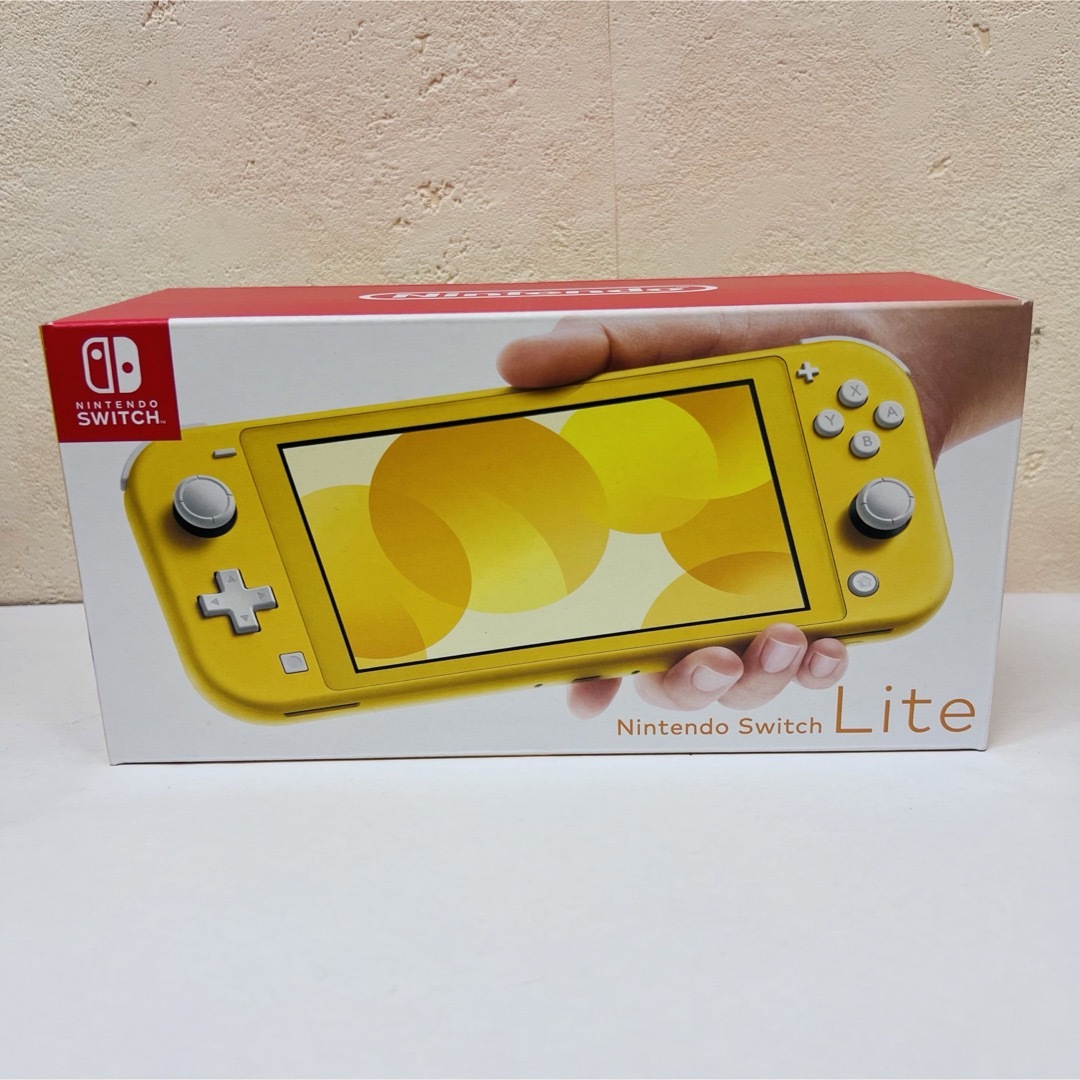 Nintendo Switch(ニンテンドースイッチ)のNintendo Switch Lite イエロー エンタメ/ホビーのゲームソフト/ゲーム機本体(家庭用ゲーム機本体)の商品写真