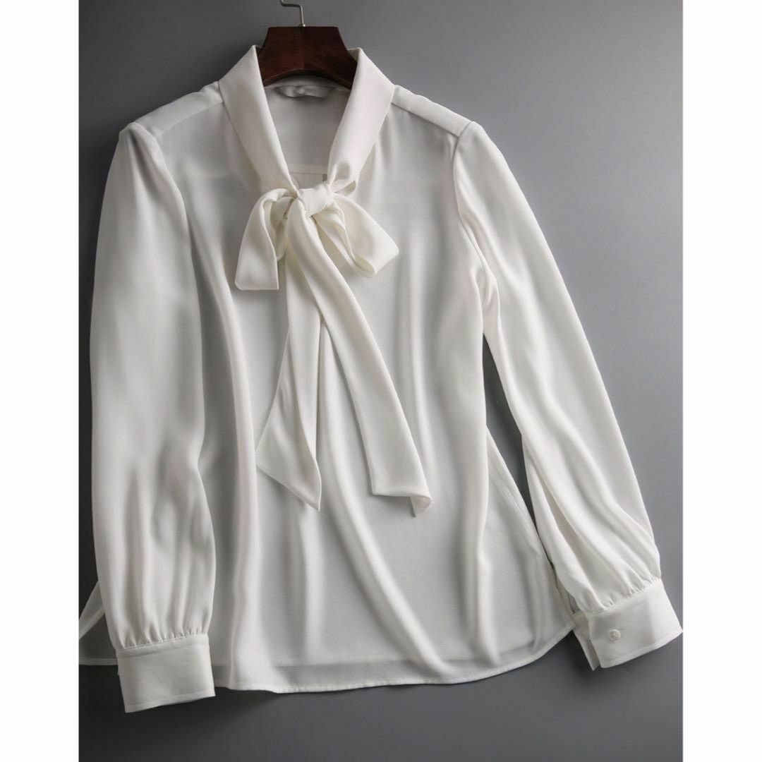 L 白　ボウタイブラウス　リボン シフォン　シャツ フォーマル 長袖 入学式 レディースのトップス(シャツ/ブラウス(長袖/七分))の商品写真