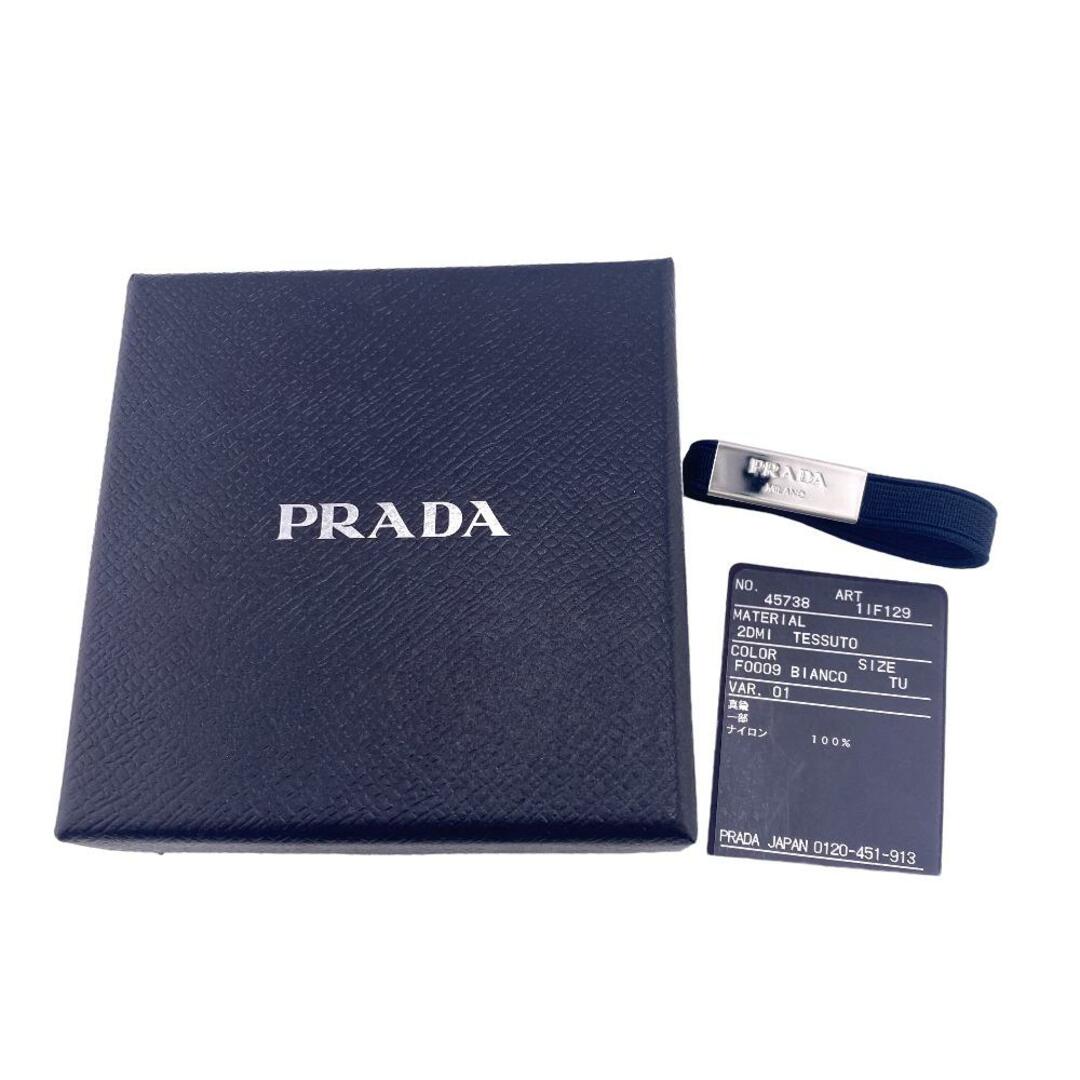 PRADA(プラダ)のプラダ PRADA バレッタ
 三角プレート 2DMI Re-Nylon ヘアクリップ 1IF129 ホワイト レディースのヘアアクセサリー(バレッタ/ヘアクリップ)の商品写真