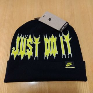 ナイキ(NIKE)のナイキ　ビーニー　ニット帽　新品！ワンサイズ　ユニセックス　JUST DO IT(ニット帽/ビーニー)