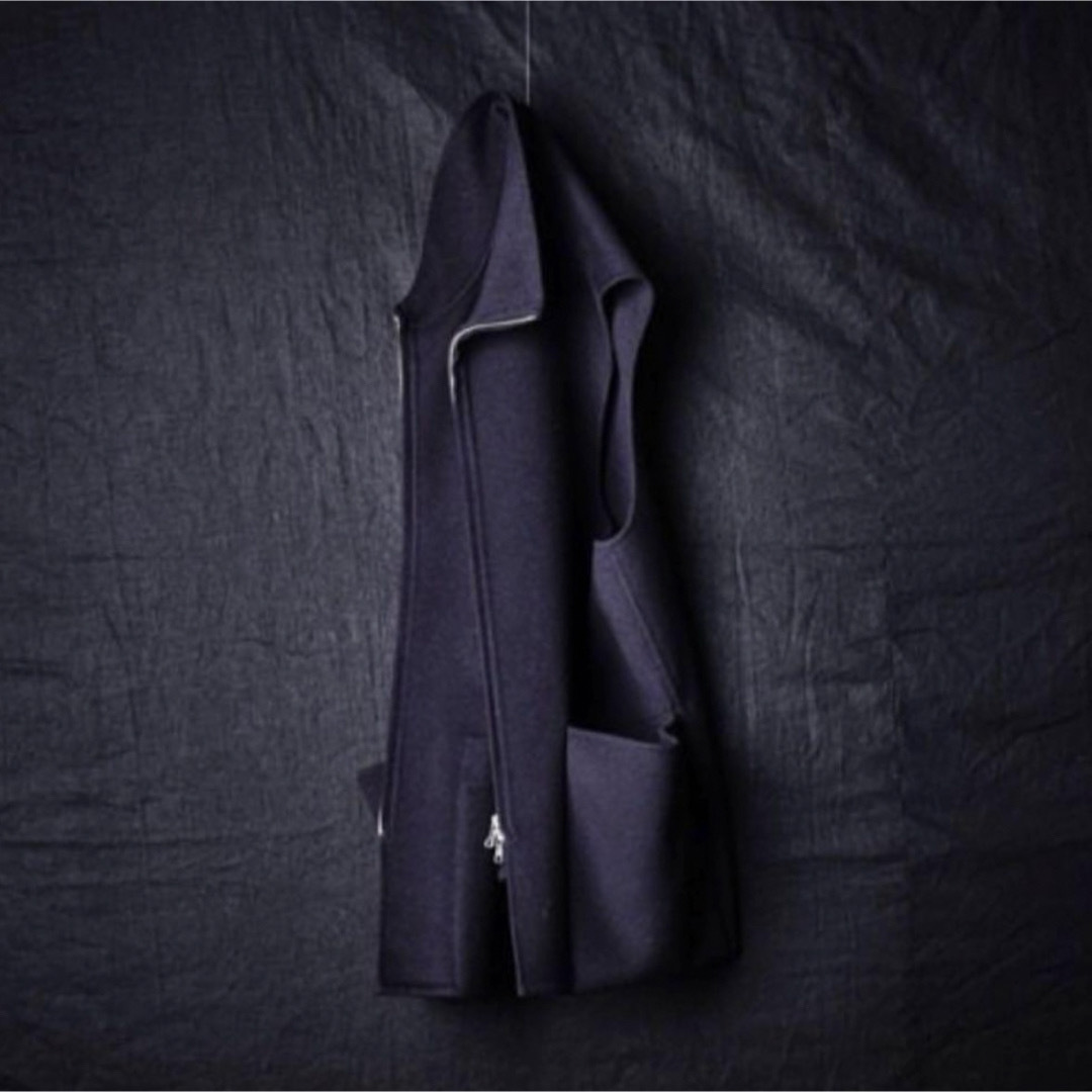 COMOLI(コモリ)のMAATEE&SONS RIVER CASHMERE WFACE VEST メンズのトップス(ベスト)の商品写真