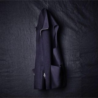 コモリ(COMOLI)のMAATEE&SONS RIVER CASHMERE WFACE VEST(ベスト)