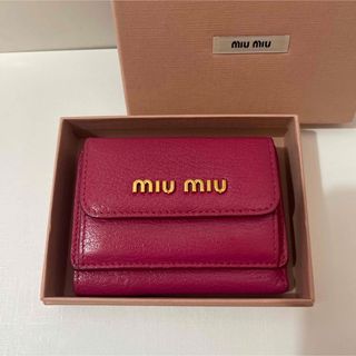 ミュウミュウ(miumiu)のmiumiu ミュウミュウコンパクトウォレット　折り財布三つ折り(財布)