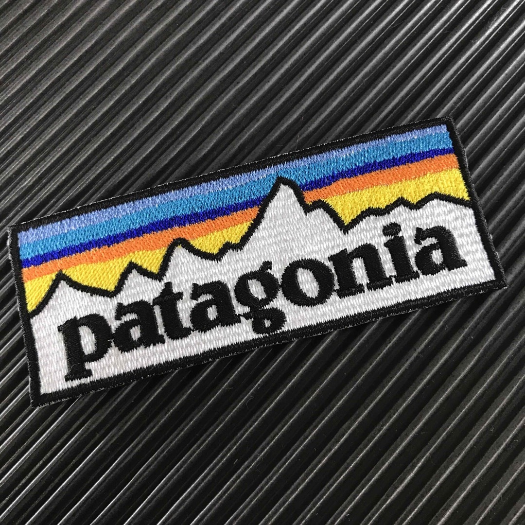 patagonia(パタゴニア)のパタゴニア PATAGONIA "SUNSET" ロゴ アイロンワッペン -40 ハンドメイドのキッズ/ベビー(ファッション雑貨)の商品写真