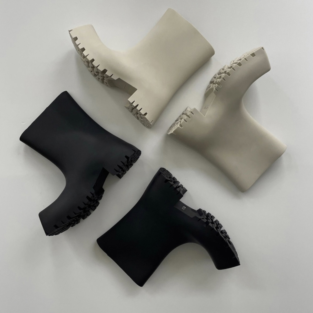 willfully square toe mat rain boots レディースの靴/シューズ(レインブーツ/長靴)の商品写真