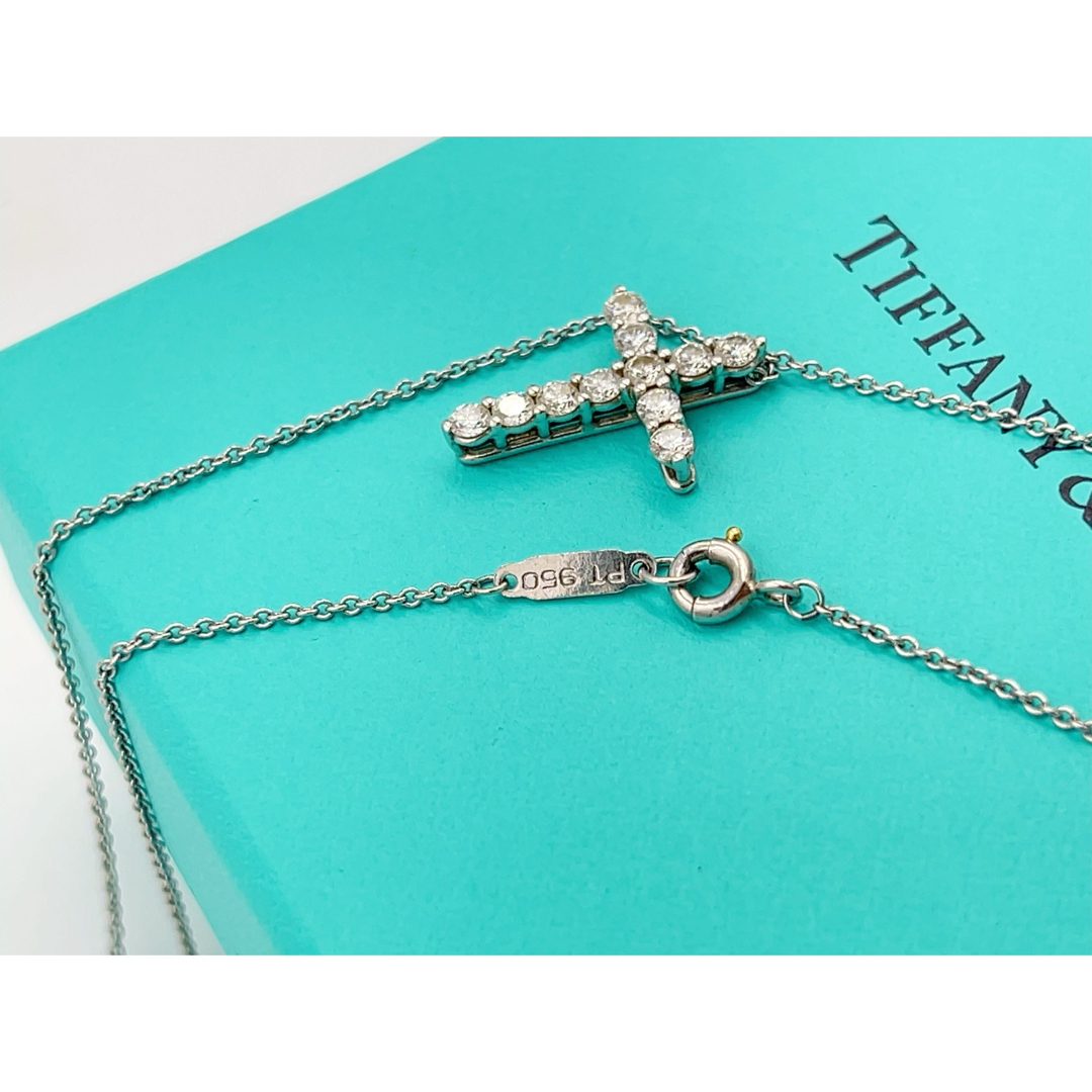 Tiffany & Co.(ティファニー)のTIFFANY&Co. ティファニークロスプラチナダイヤモンドネックレススモール レディースのアクセサリー(ネックレス)の商品写真