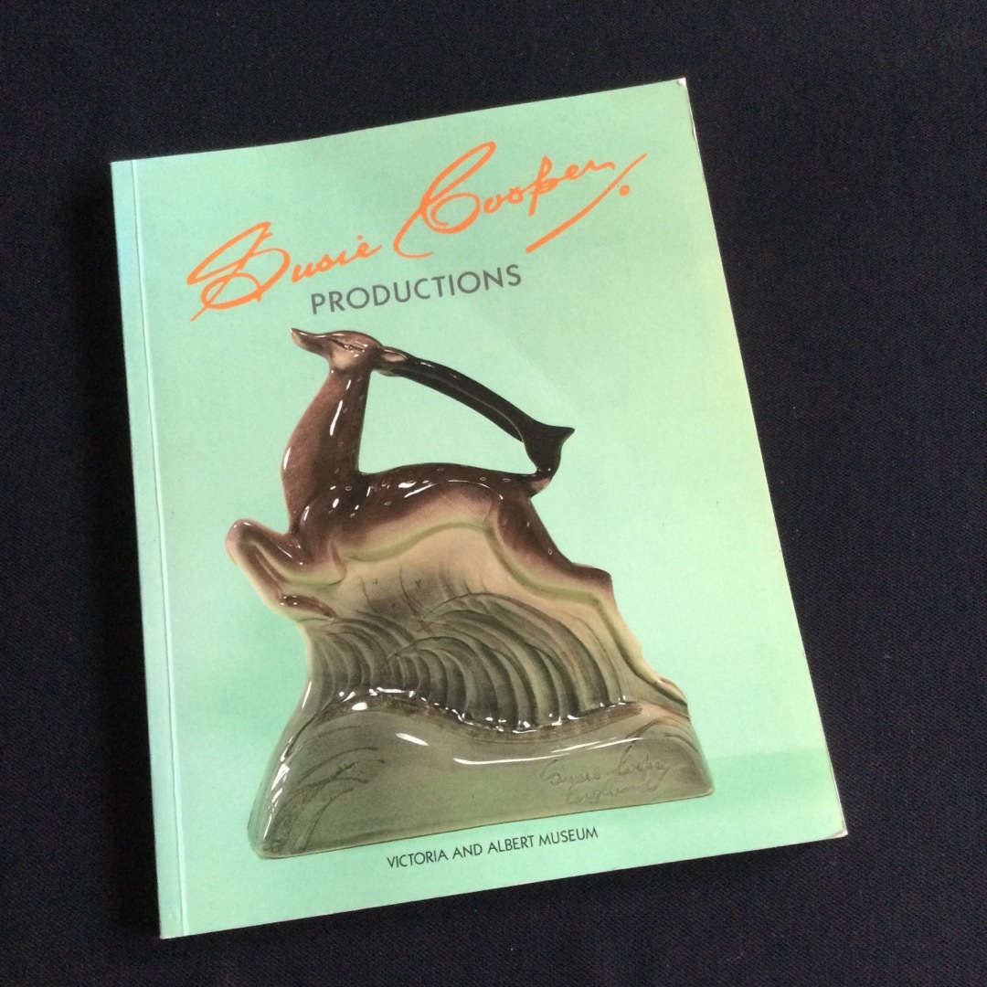 スージークーパー　陶器　洋書　Susie Cooper イギリス　アールデコ エンタメ/ホビーの本(洋書)の商品写真