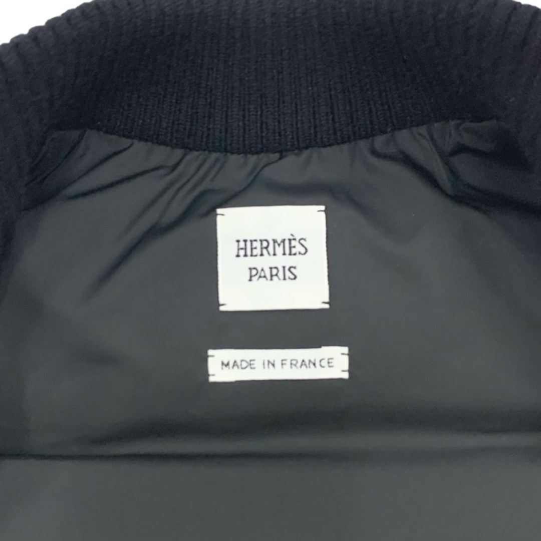 Hermes(エルメス)のエルメス HERMES アウター ダウンベスト ロゴ カシミヤ ブラック レディースのジャケット/アウター(ダウンベスト)の商品写真