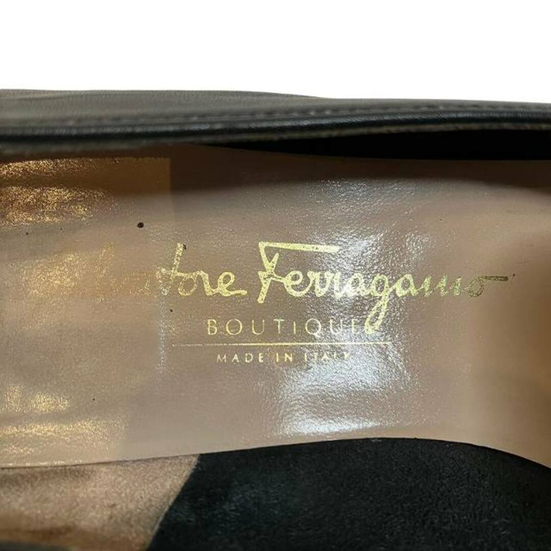 Salvatore Ferragamo(サルヴァトーレフェラガモ)のサルヴァトーレフェラガモ ローファー ガンチーニ ブラック系 厚底 約26cm レディースの靴/シューズ(ハイヒール/パンプス)の商品写真