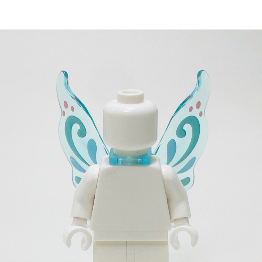 Lego(レゴ)の【新品未使用】レゴ　ミニフィグ　バタフライ　蝶々　羽　トランスライトブルー キッズ/ベビー/マタニティのおもちゃ(知育玩具)の商品写真