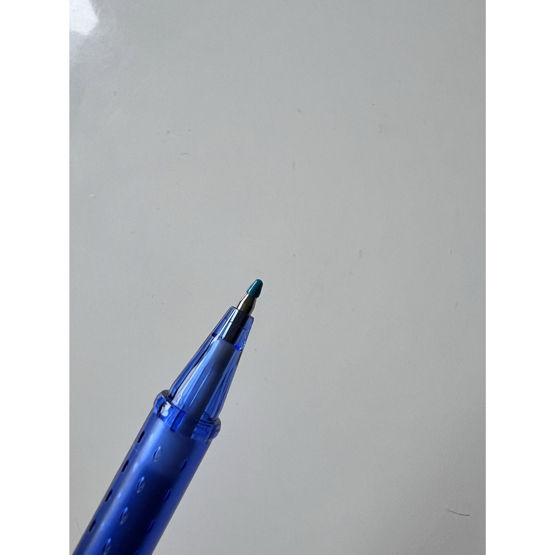 MUJI (無印良品)(ムジルシリョウヒン)の無印良品  こすって消せるボールペン 廃盤品 20本セット 赤青各10本 インテリア/住まい/日用品のオフィス用品(オフィス用品一般)の商品写真