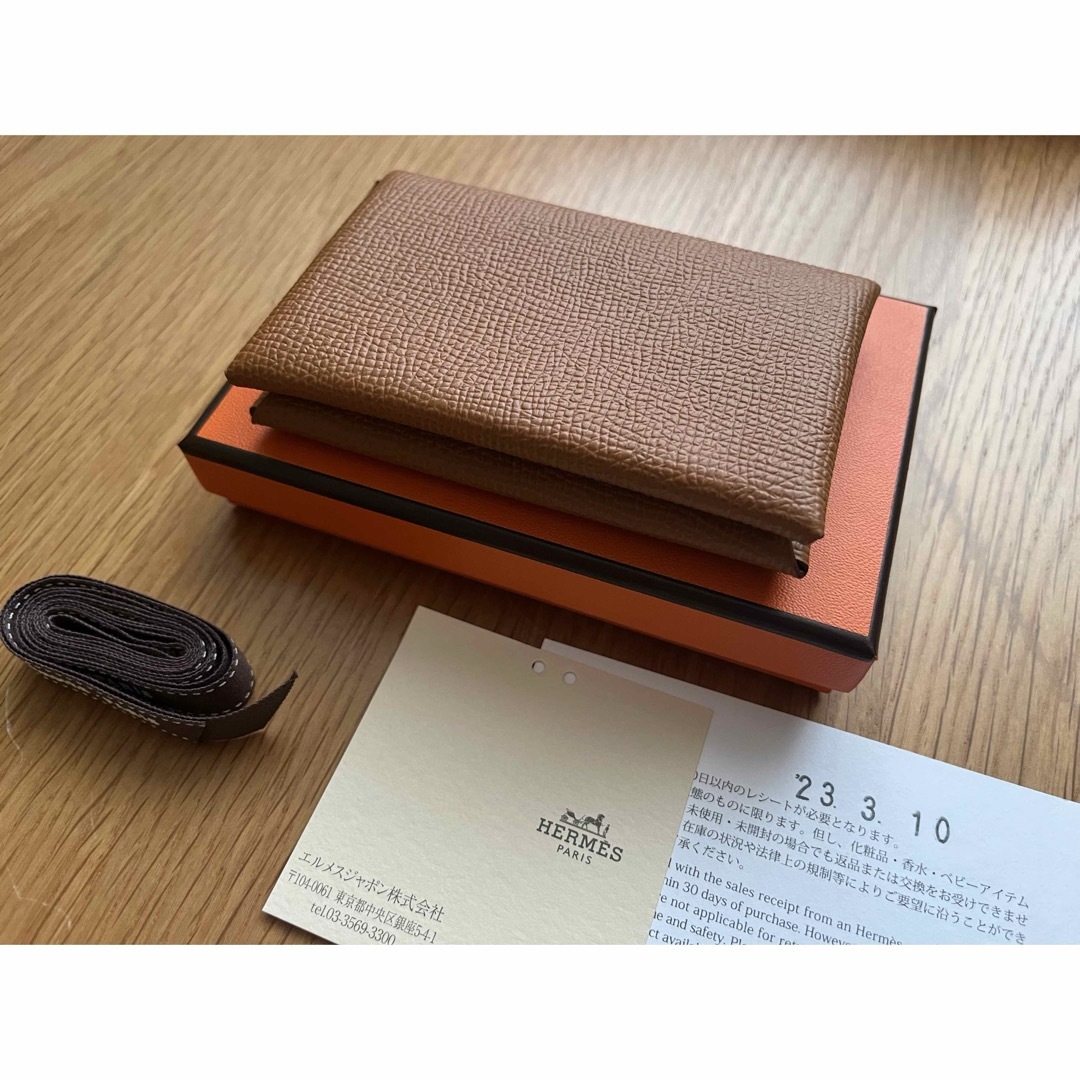 Hermes(エルメス)のHERMES エルメス カードケース　カルヴィ  ゴールド　 ヴォーエプソン レディースのファッション小物(名刺入れ/定期入れ)の商品写真