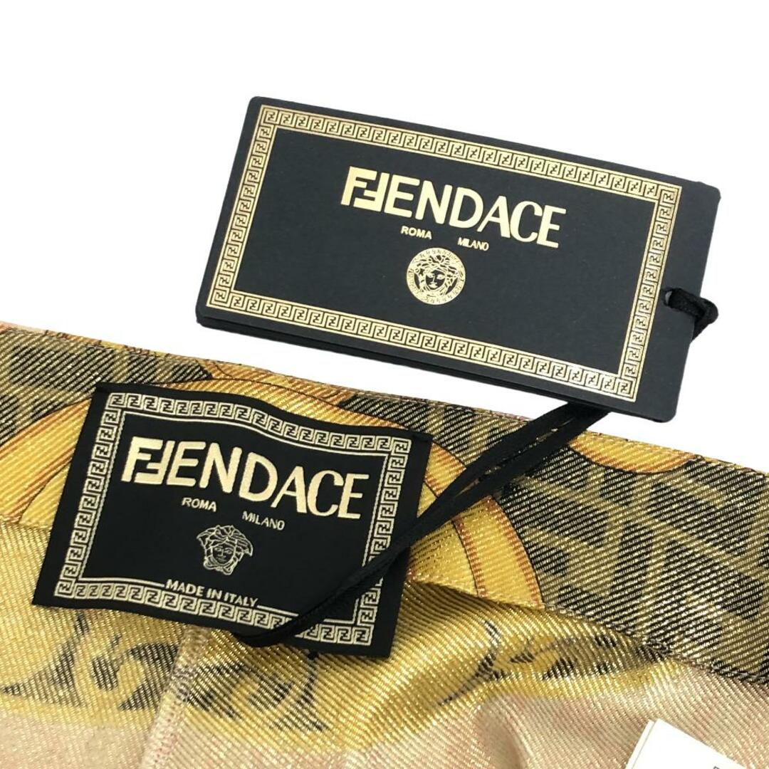 FENDI(フェンディ)のフェンディ FENDI パンツ
 ゴールド レディースのパンツ(カジュアルパンツ)の商品写真