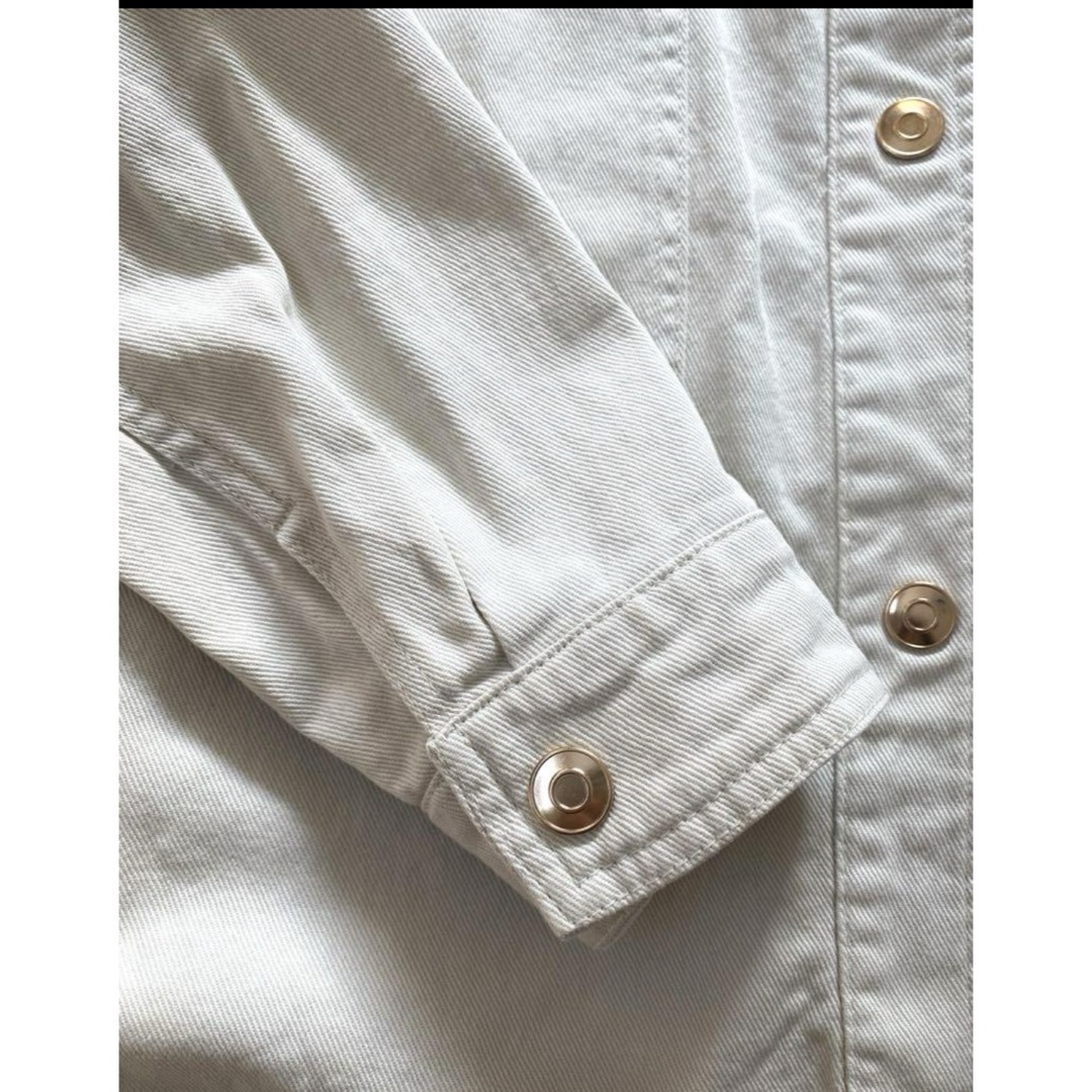 ZARA(ザラ)のZARA レディース　デニムジャケット　アイボリー　ホワイト系　S レディースのジャケット/アウター(Gジャン/デニムジャケット)の商品写真