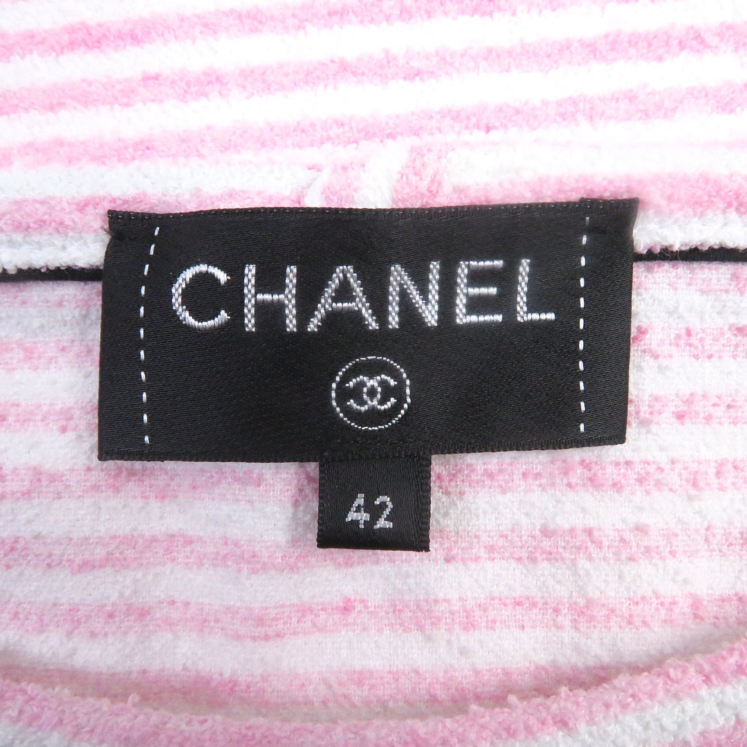 CHANEL(シャネル)の極美品 CHANEL シャネル P60455 クルーズコレクション LA PAUSA ココマーク ロゴプリント ボーダー柄 パイル地 カットソー 半袖Ｔシャツ ピンク 42 イタリア製 レディース レディースのトップス(Tシャツ(半袖/袖なし))の商品写真