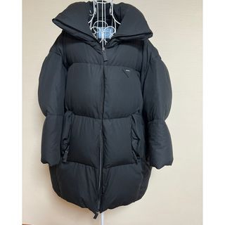PRADA - PRADA プラダ 濃ネイビー フーデッドダウン 新品・タグ付き 42 PRADA - PRADA プラダ 濃ネイビー フーデッドダウン 新品・タグ付き 42