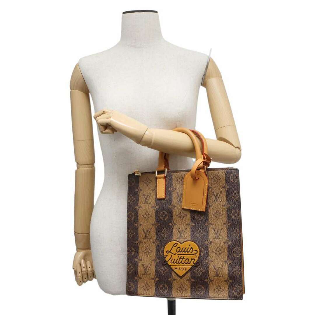 LOUIS VUITTON(ルイヴィトン)のルイヴィトン ハンドバッグ モノグラム・ストライプ サックプラ・メッセンジャー M45969 LOUIS VUITTON 2way NIGOコラボ レディースのバッグ(ハンドバッグ)の商品写真