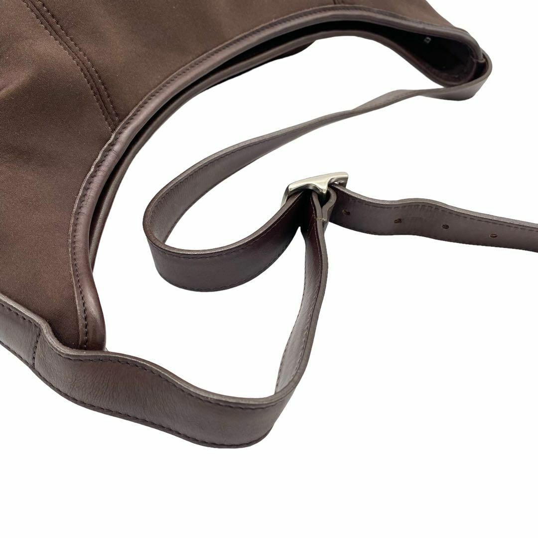 極美品 COACH コーチ ワンショルダーバッグ ナイロン ブラウンの 極美品 COACH コーチ ワンショルダーバッグ ナイロン ブラウンの