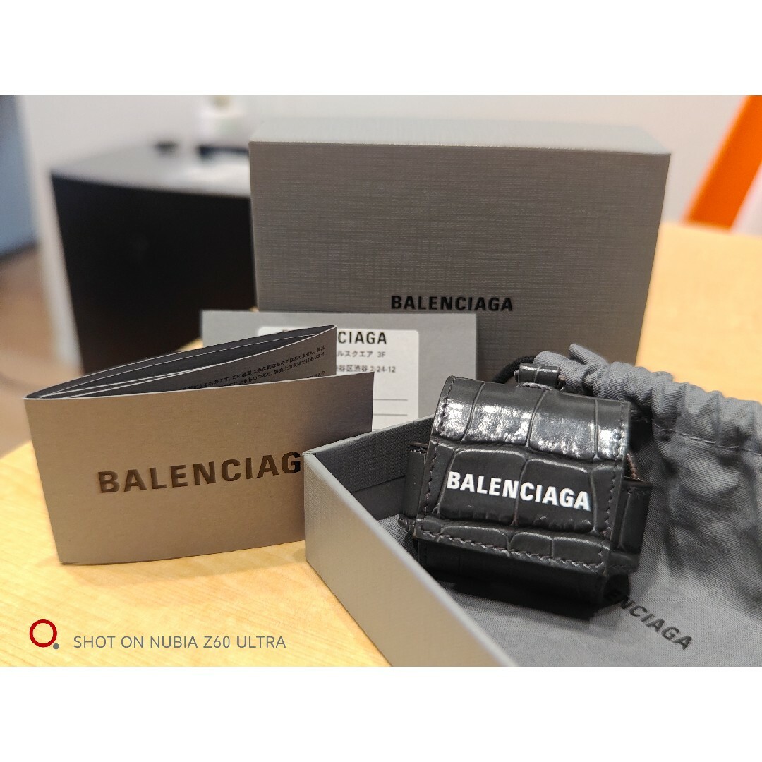 Balenciaga(バレンシアガ)のBalenciaga  Airpods Pro 2nd世代のケース スマホ/家電/カメラのスマホアクセサリー(モバイルケース/カバー)の商品写真