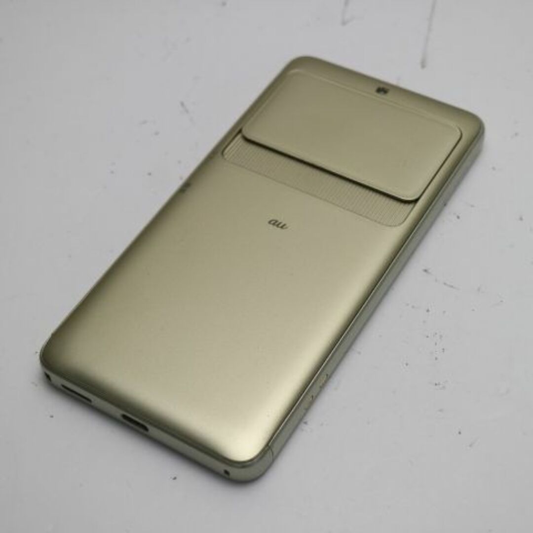 京セラ(キョウセラ)の超美品 KYV43 ゴールド 本体 白ロム  M111 スマホ/家電/カメラのスマートフォン/携帯電話(スマートフォン本体)の商品写真
