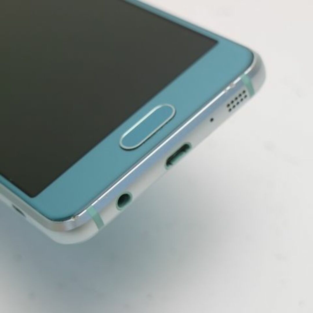 Galaxy(ギャラクシー)の新品同様 SC-04J Galaxy Feel オーロラグリーン M111 スマホ/家電/カメラのスマートフォン/携帯電話(スマートフォン本体)の商品写真