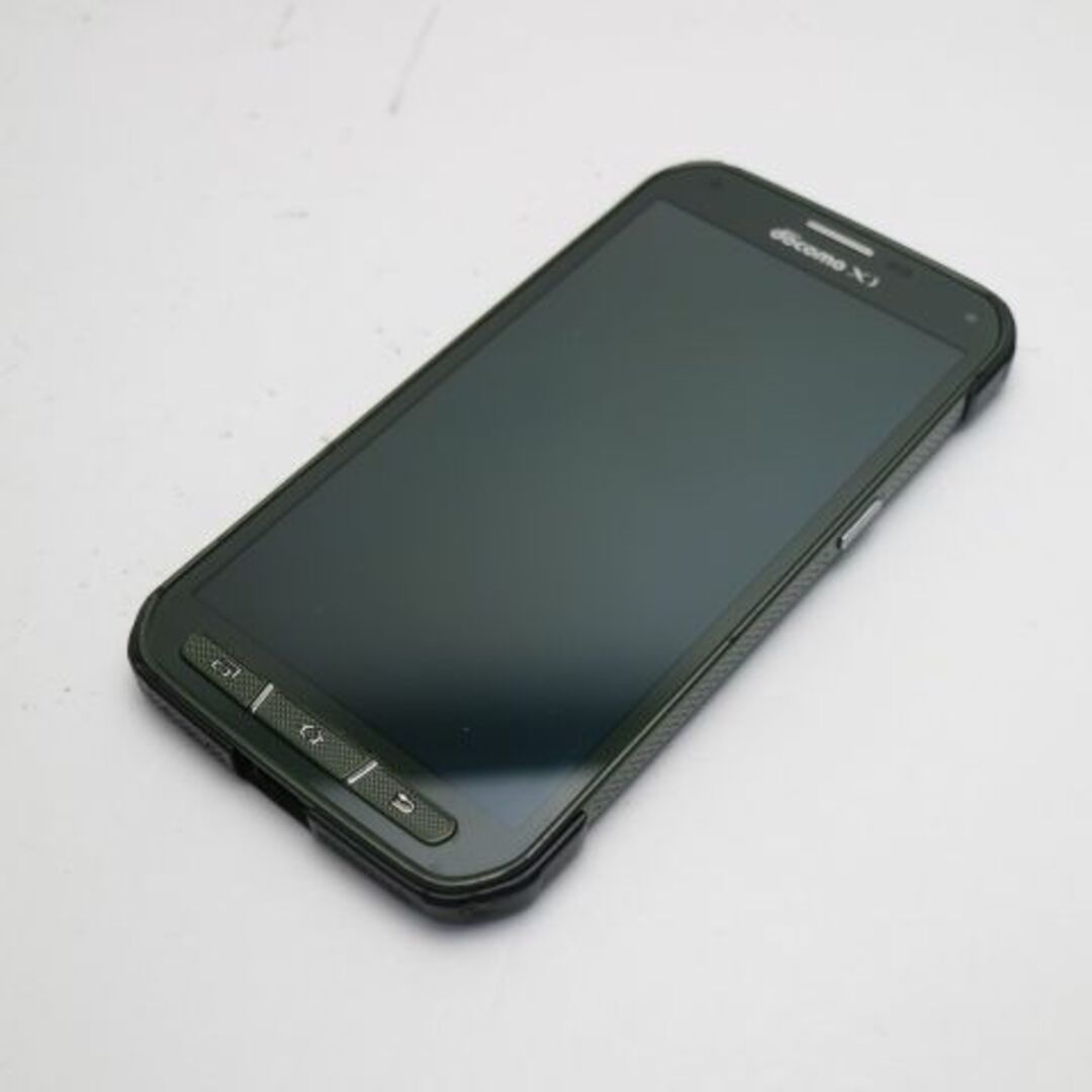 Galaxy(ギャラクシー)のSC-02G GALAXY S5 ACTIVE カモグリーン  M111 スマホ/家電/カメラのスマートフォン/携帯電話(スマートフォン本体)の商品写真