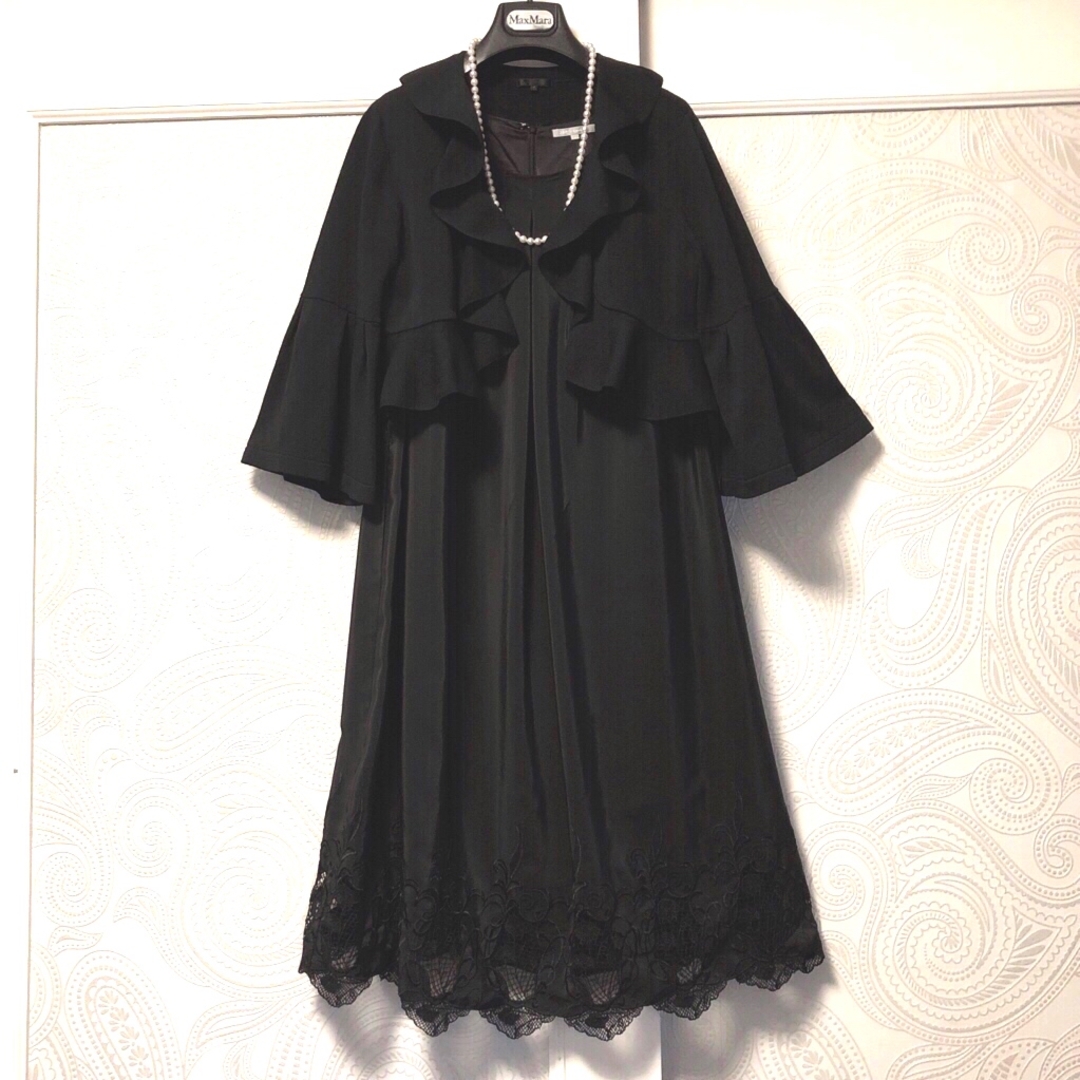 TO BE CHIC(トゥービーシック)のV.46大きいサイズ　トゥービーシック　上品♡ニットフリル♡黒ボレロジャケット レディースのトップス(カーディガン)の商品写真