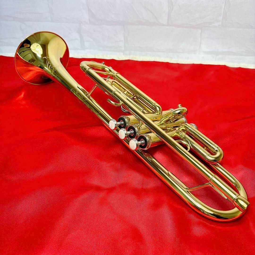 《美品》ONE STEPトランペット B♭  マウスピース付き 楽器の管楽器(トランペット)の商品写真