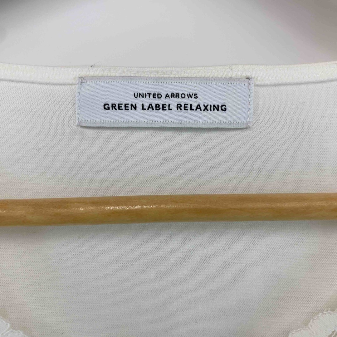 UNITED ARROWS green label relaxing(ユナイテッドアローズグリーンレーベルリラクシング)のGreen Label Relaxing  グリーンレーベルリラクシング　無地　白　ホワイト　フロントレース　Vネック　長袖　インナー レディースのトップス(カットソー(長袖/七分))の商品写真