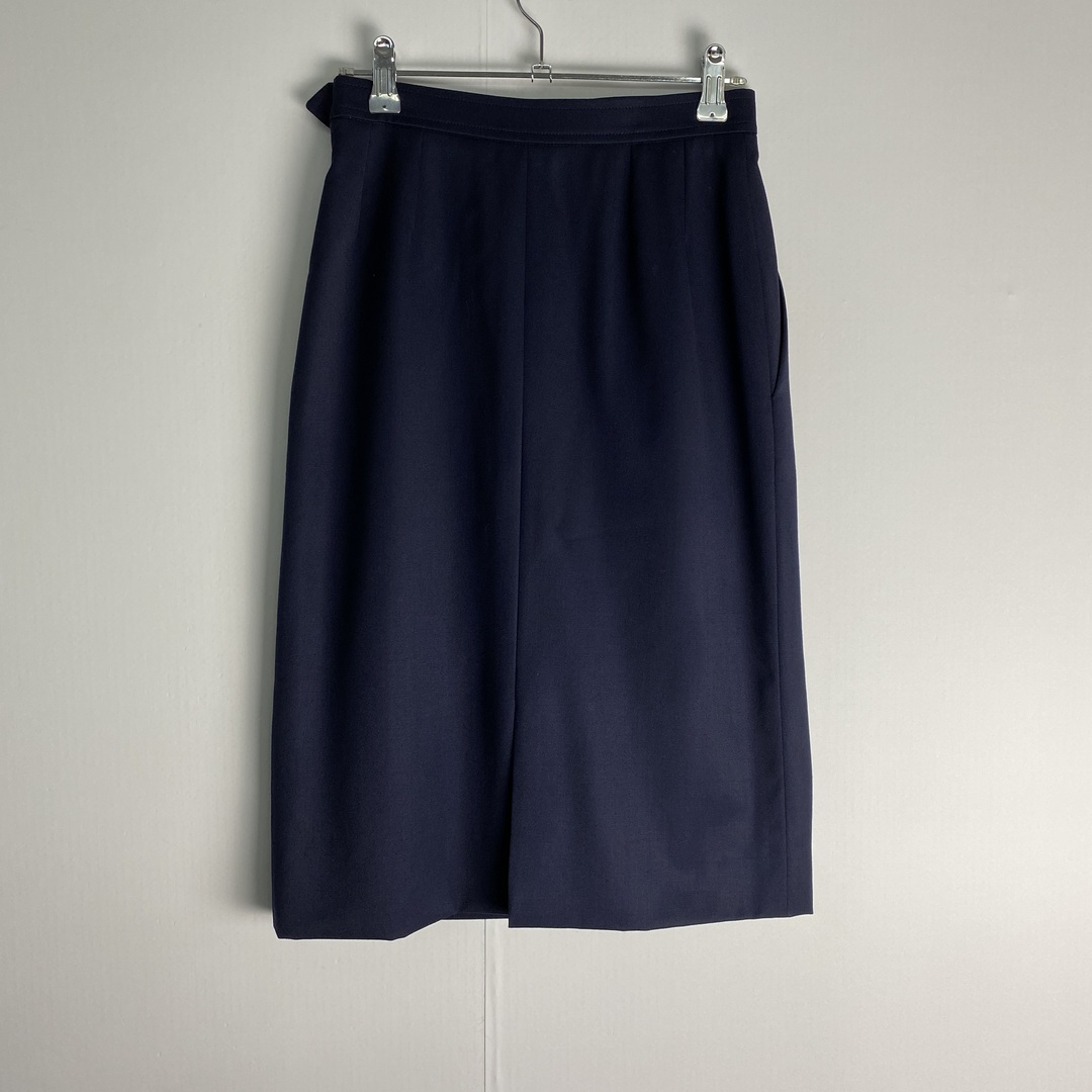 Yves Saint Laurent(イヴサンローラン)の【イヴサンローラン　スカート　シンプル　ダークカラー　ネイビー　古着】 レディースのスカート(ひざ丈スカート)の商品写真