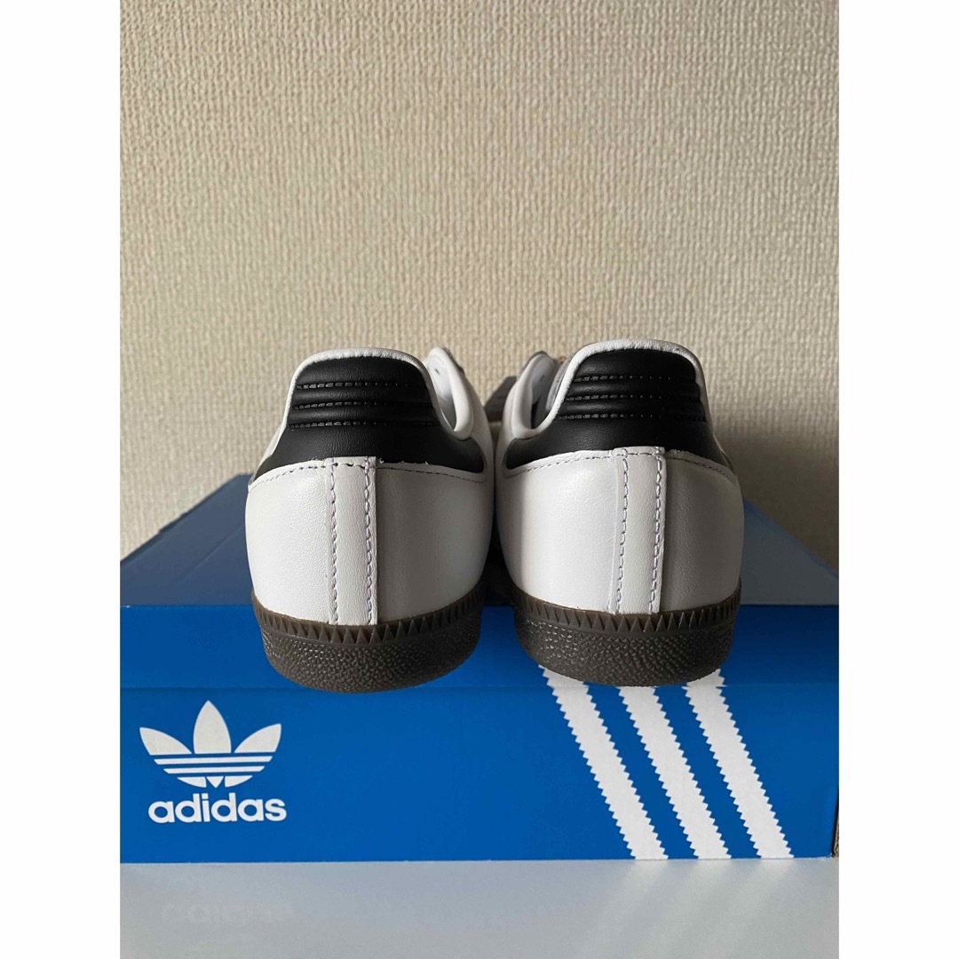 adidas(アディダス)のアディダス サンバ OG クラウド ホワイト/コア ブラック 新品　24cm メンズの靴/シューズ(スニーカー)の商品写真