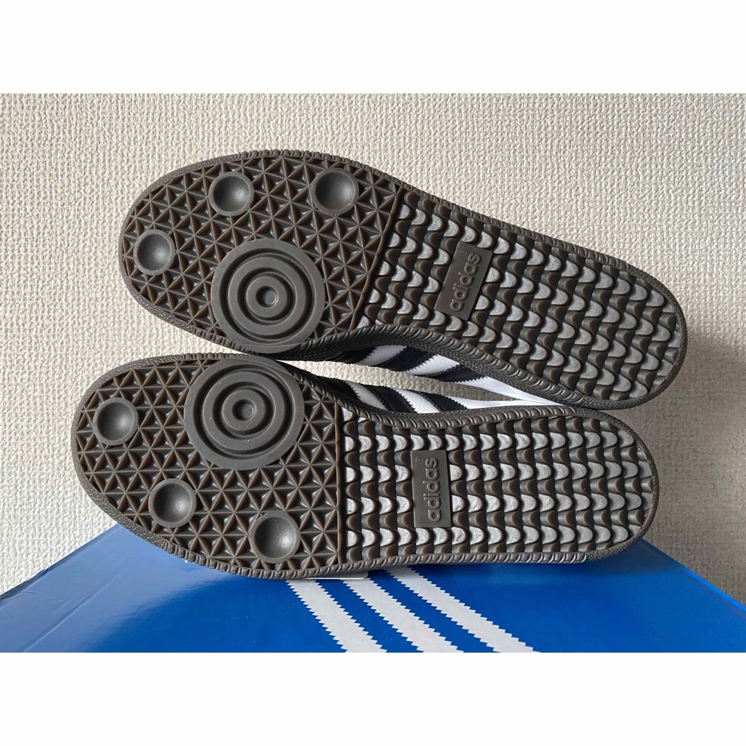 adidas(アディダス)のアディダス サンバ OG クラウド ホワイト/コア ブラック 新品　24cm メンズの靴/シューズ(スニーカー)の商品写真