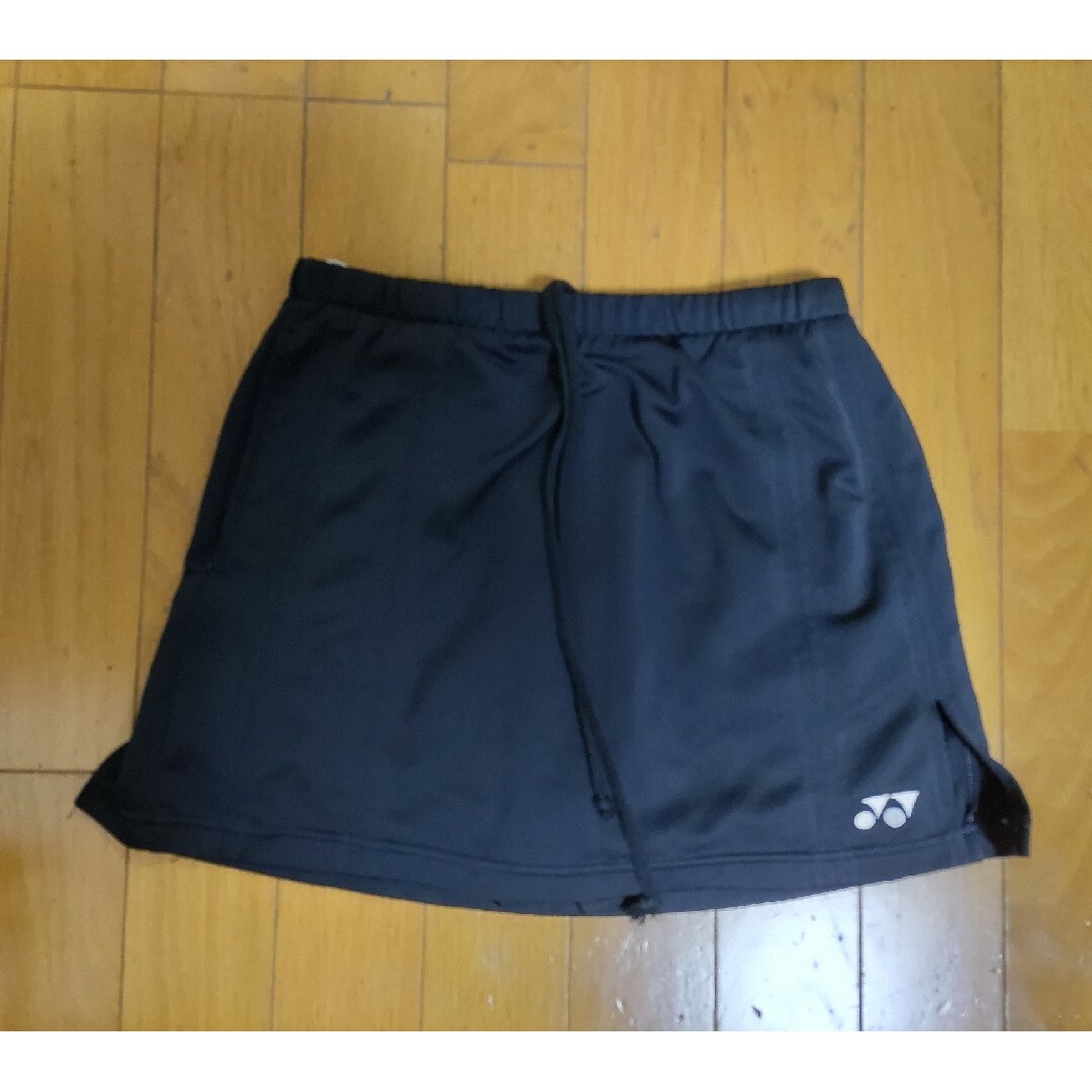 YONEX(ヨネックス)のYONEXスコート(インナースパッツ付) スポーツ/アウトドアのテニス(ウェア)の商品写真