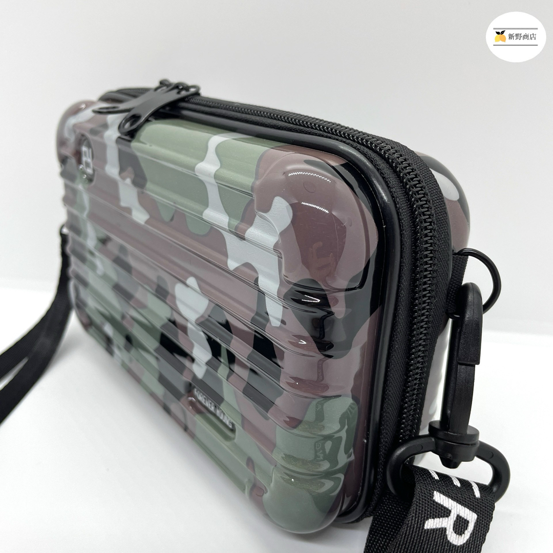 【新品】スーツケース ミニケース型 ポーチ バッグ ショルダーバッグ 黒 迷彩 レディースのファッション小物(ポーチ)の商品写真