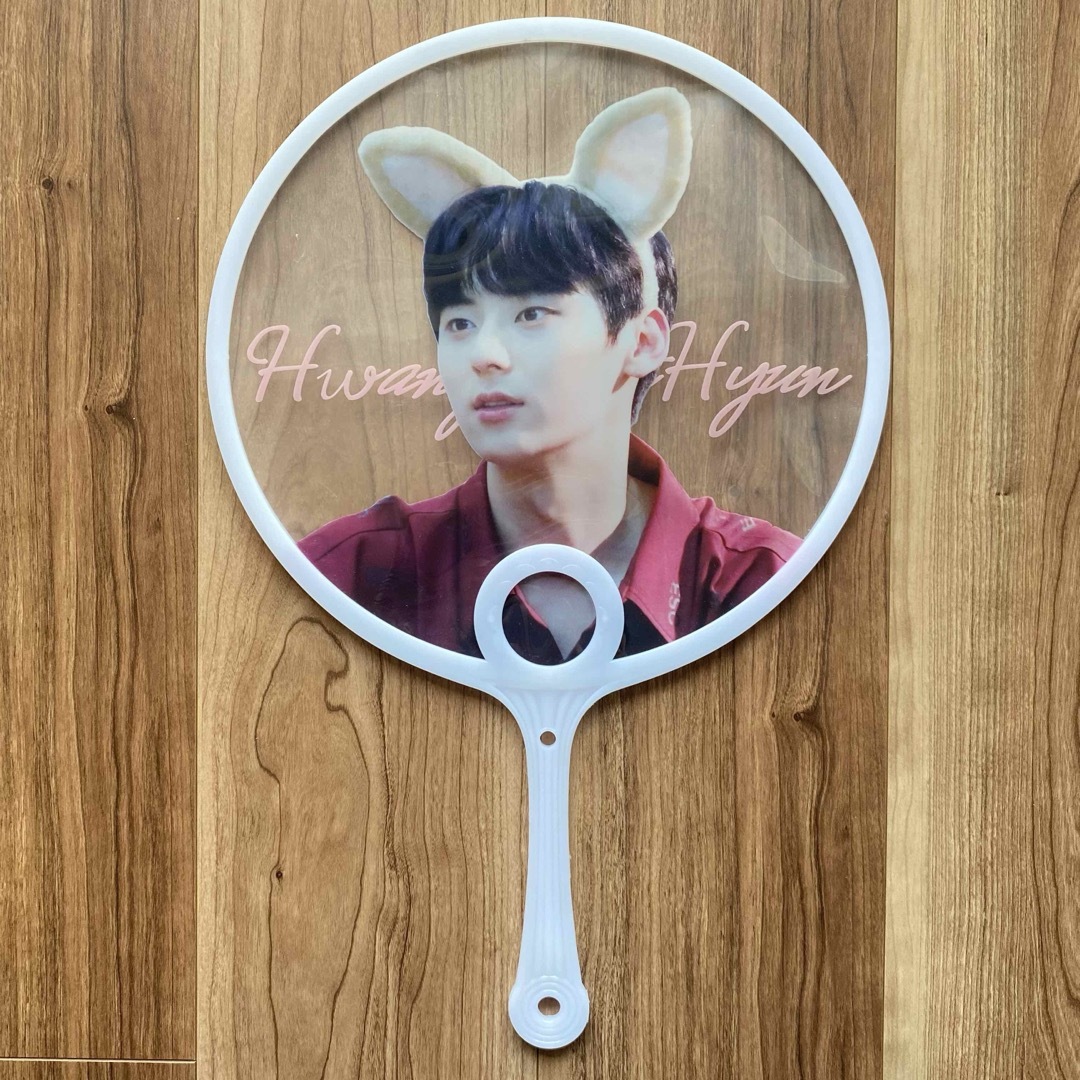 ファンミニョン ミンヒョン Hwang Minhyun クリア うちわ エンタメ/ホビーのタレントグッズ(アイドルグッズ)の商品写真