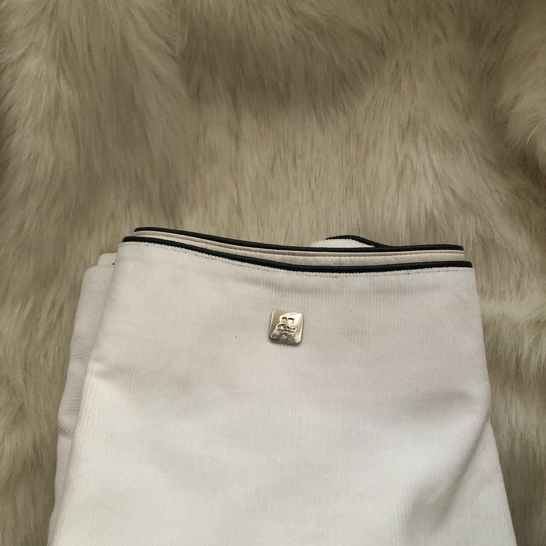 Lochie(ロキエ)のcourreges White skirt レディースのスカート(ひざ丈スカート)の商品写真