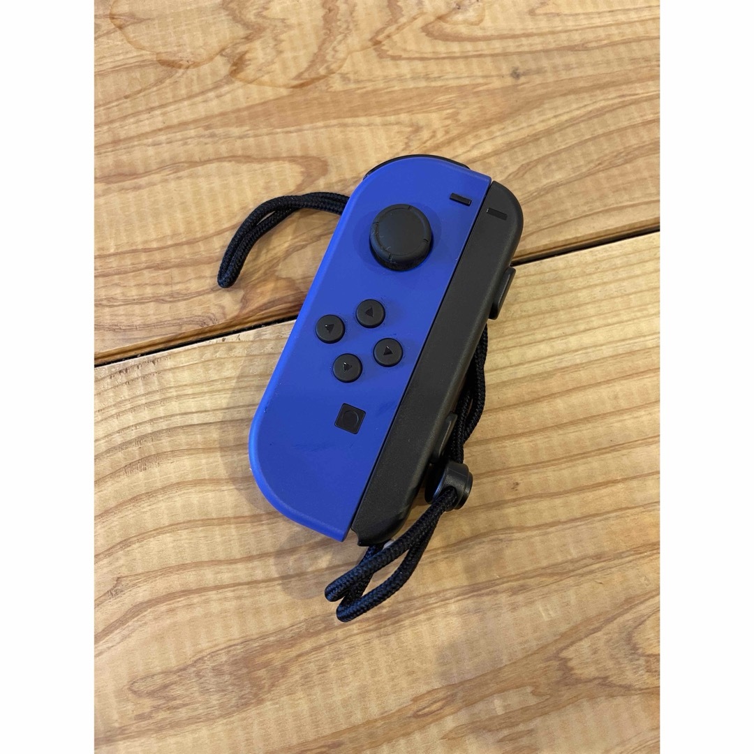 Nintendo Switch(ニンテンドースイッチ)の【動作OK】 Nintendo Switch joycon ブルー 左 エンタメ/ホビーのゲームソフト/ゲーム機本体(その他)の商品写真