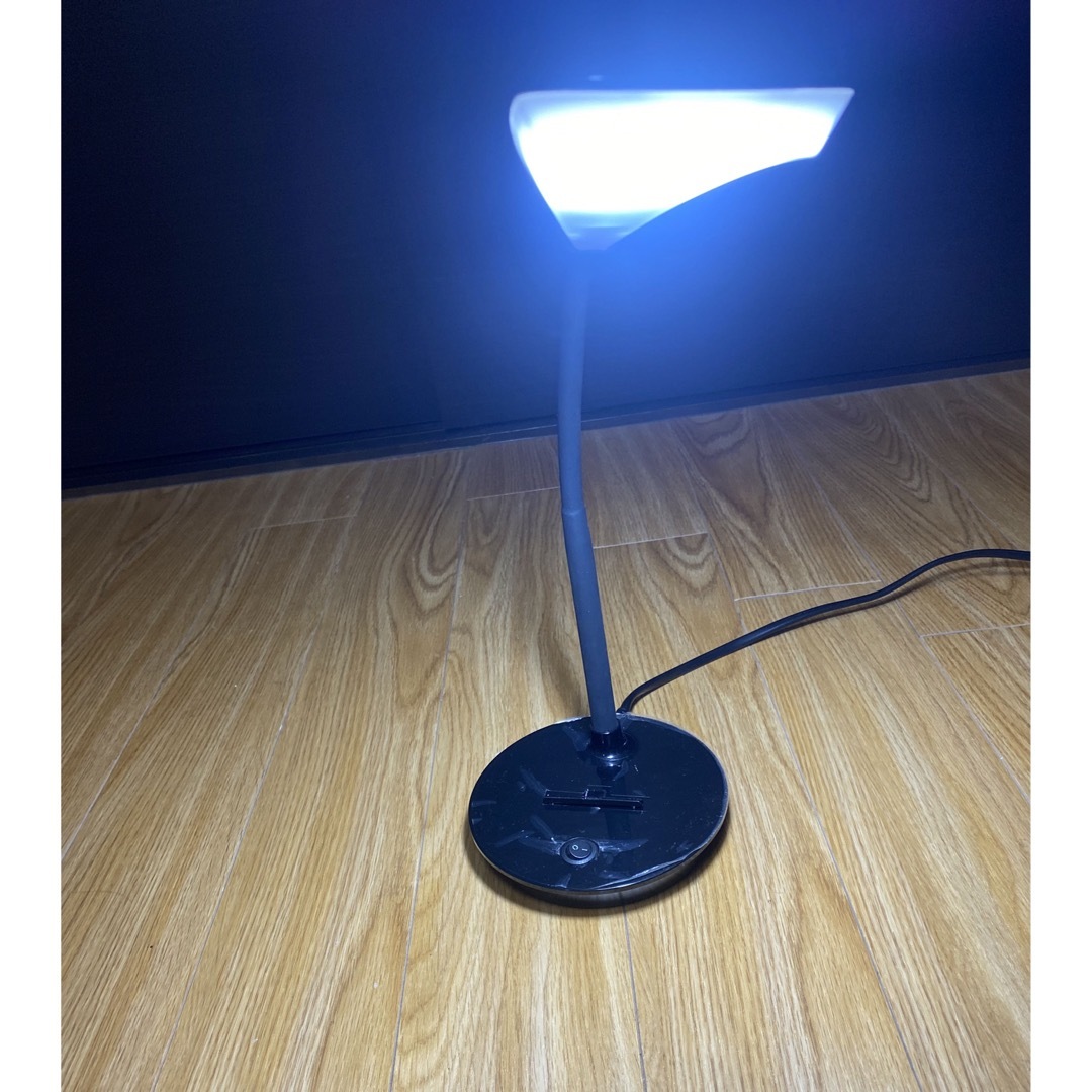 LEDデスクライト インテリア/住まい/日用品のライト/照明/LED(テーブルスタンド)の商品写真