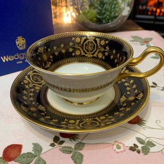 ウェッジウッド(WEDGWOOD)のウェッジウッド  アストバリー　ブラック　ティーカップ＆ソーサー　ピオニー　1客(食器)