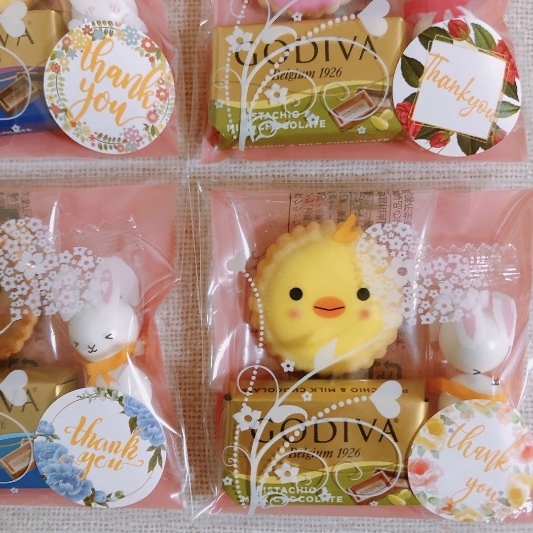 GODIVA(ゴディバ)のMi様　追加26個　GODIVA お菓子3個入り　プチギフト 食品/飲料/酒の食品(菓子/デザート)の商品写真